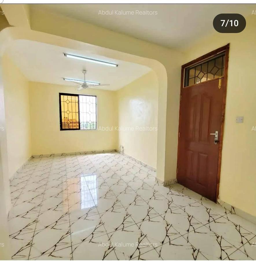 Serviced 2 Bed Apartment with En Suite at Bamburi - 7