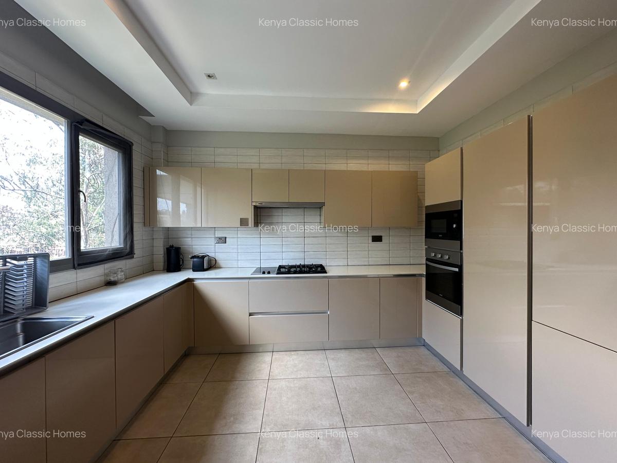 Furnished 3 Bed Apartment with En Suite at Riverside - 7