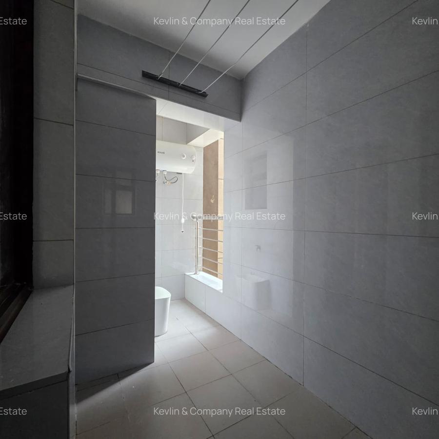 3 Bed Apartment with En Suite in Riverside - 4