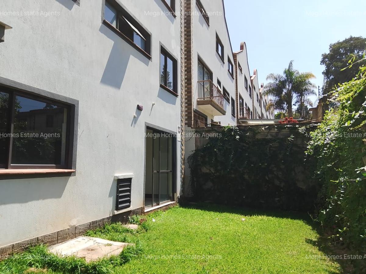 4 Bed Townhouse with En Suite in Runda - 2