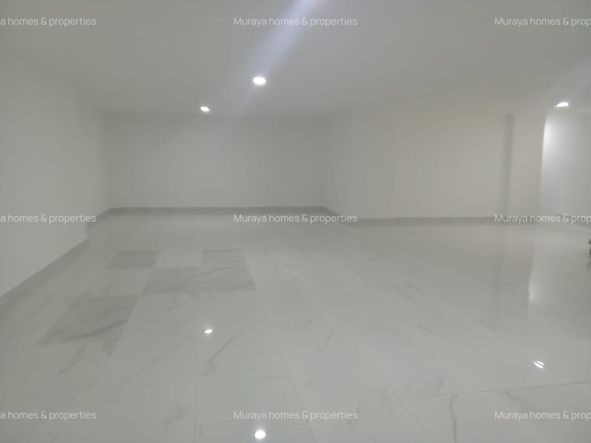 5 Bed Villa with En Suite at Lavington - 6