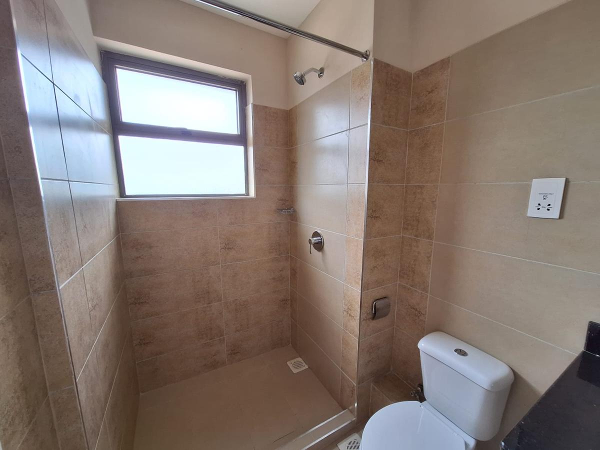 3 Bed Apartment with En Suite at Near Isk - 7