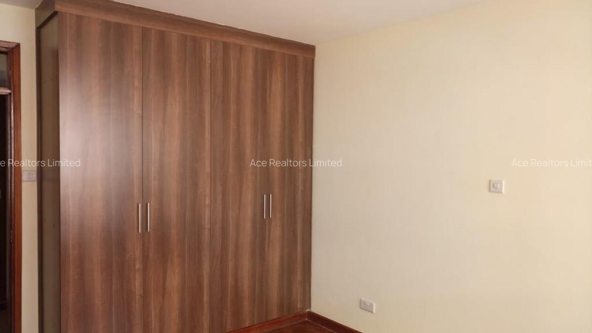 3 Bed Apartment with En Suite at City Park - 12