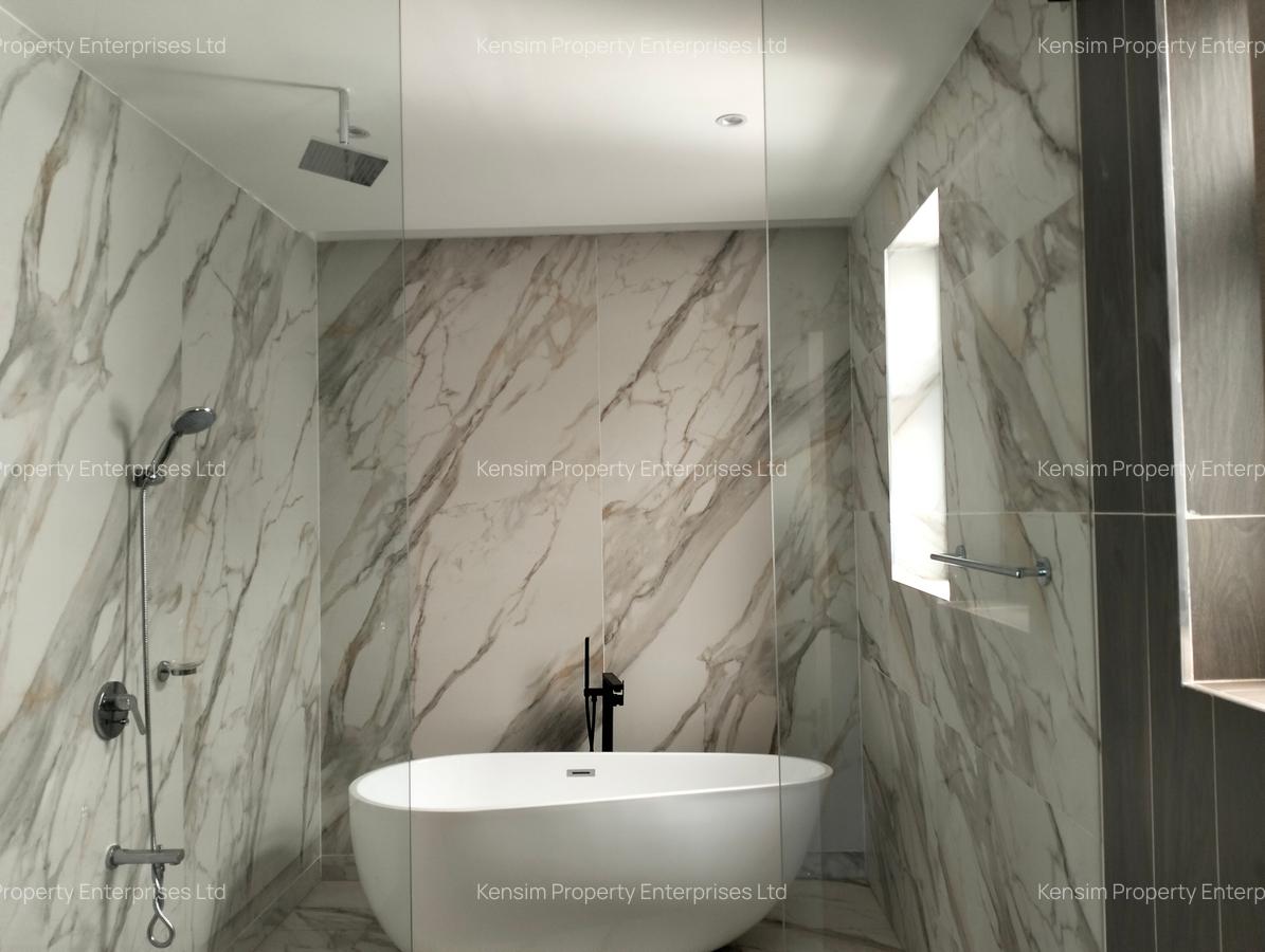 4 Bed Townhouse with En Suite in Lavington - 14