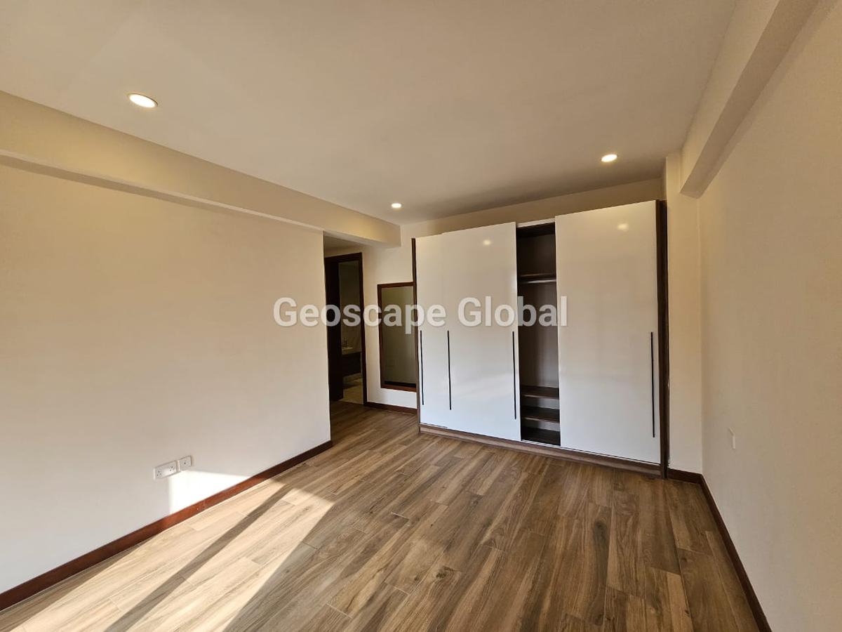 3 Bed Apartment with En Suite in Spring Valley - 11