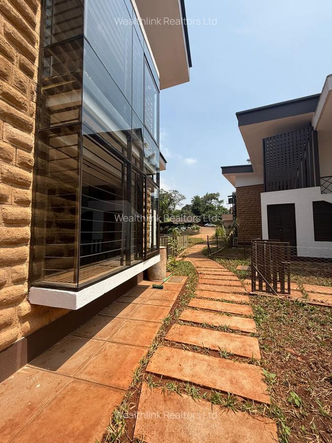 2 Bed Townhouse with En Suite at Ridgeways - 5