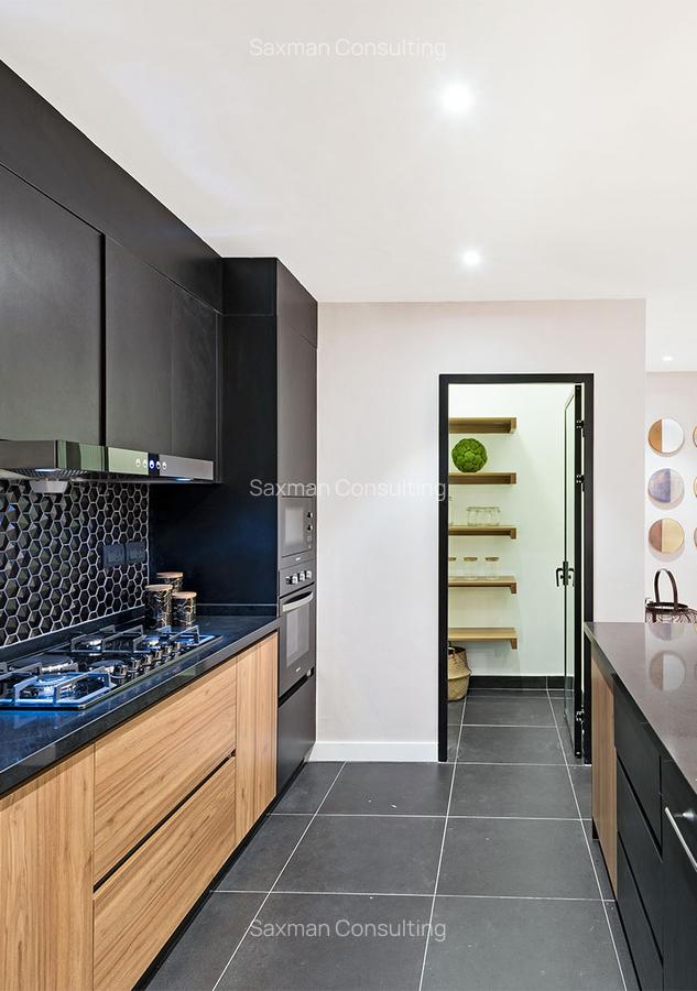 Furnished 3 Bed Apartment with En Suite in Brookside - 4