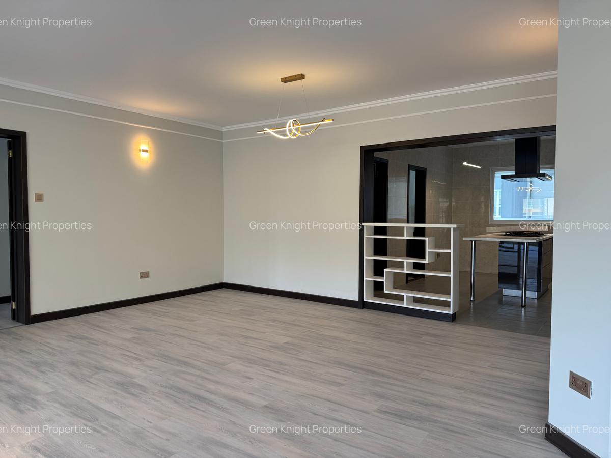 Serviced 3 Bed Apartment with En Suite in Riverside - 10