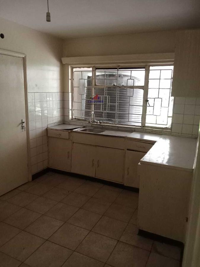 3 Bed House with En Suite in Westlands Area - 16