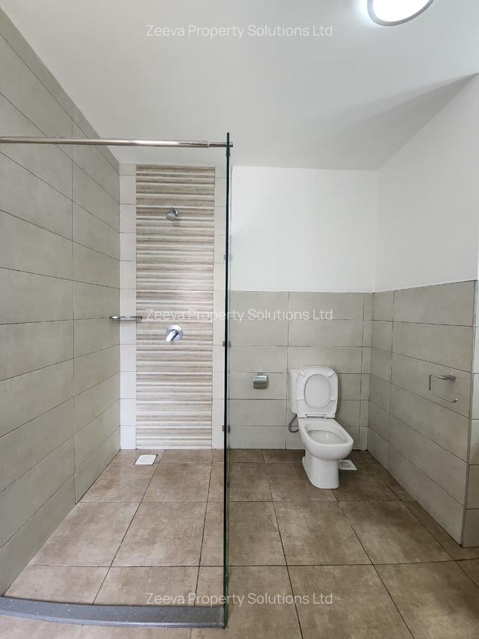 2 Bed Apartment with En Suite in Westlands Area - 10