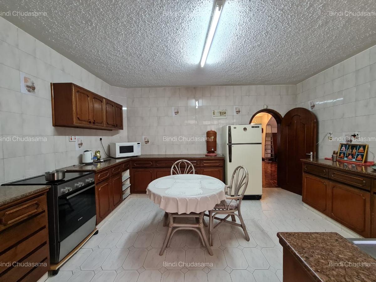 4 Bed House with En Suite at Brookside Garden - 4