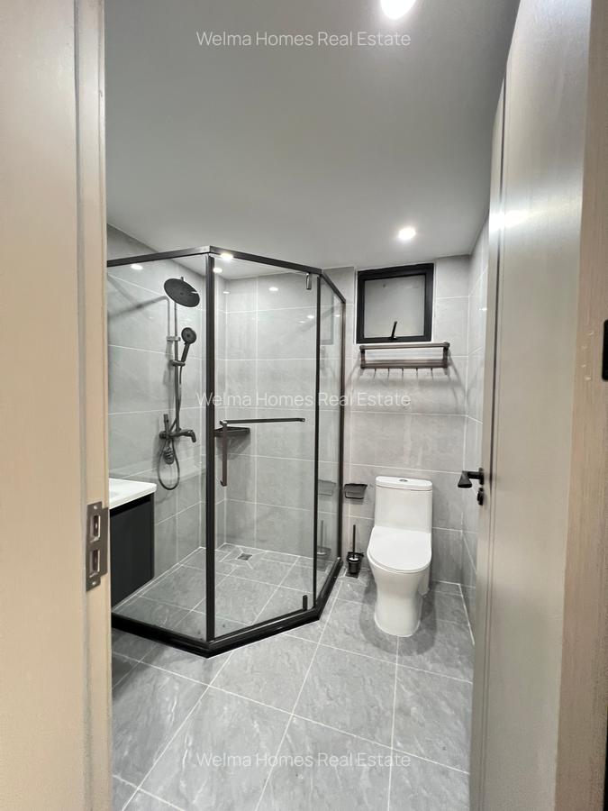 3 Bed Apartment with En Suite in Lavington - 4