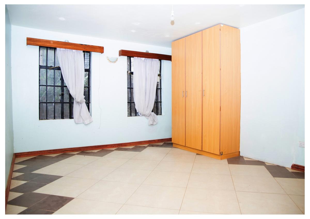 6 Bed House with En Suite at Off Epz Road - 16