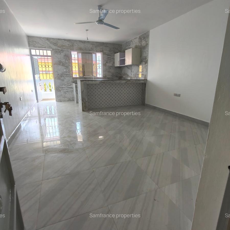 1 Bed Apartment with En Suite at Prideinn Paradise - 4