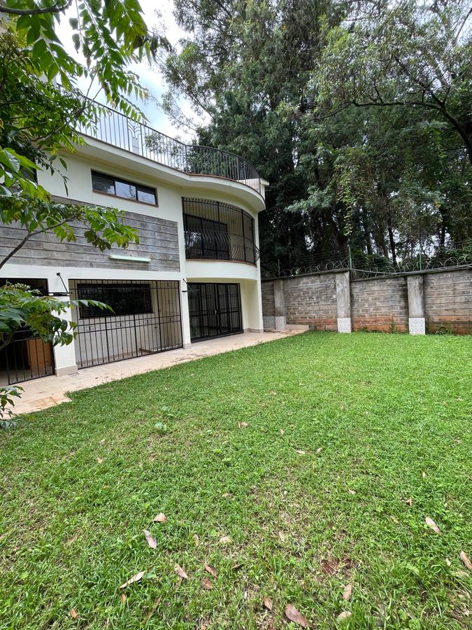 4 Bed Townhouse with En Suite in Kyuna - 8