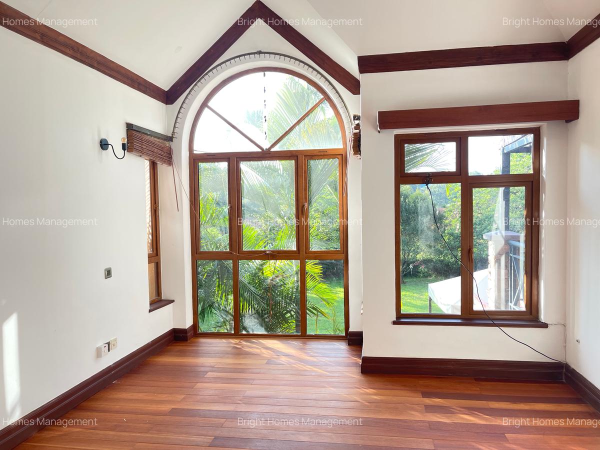 4 Bed Villa with En Suite in Kitisuru - 9