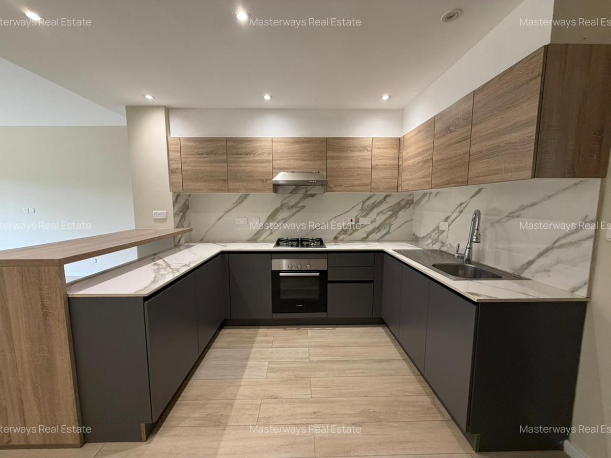 2 Bed Apartment with En Suite in Riverside - 2