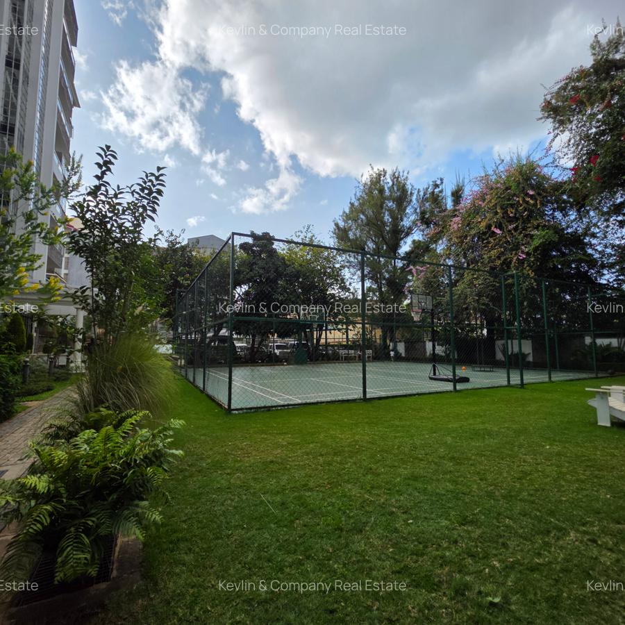 3 Bed Apartment with En Suite in Lavington - 20