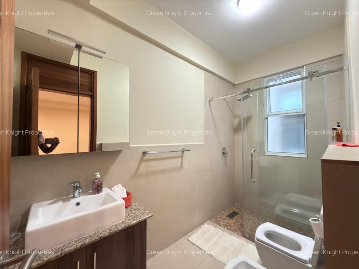 Serviced 3 Bed Apartment with En Suite in Parklands - 12