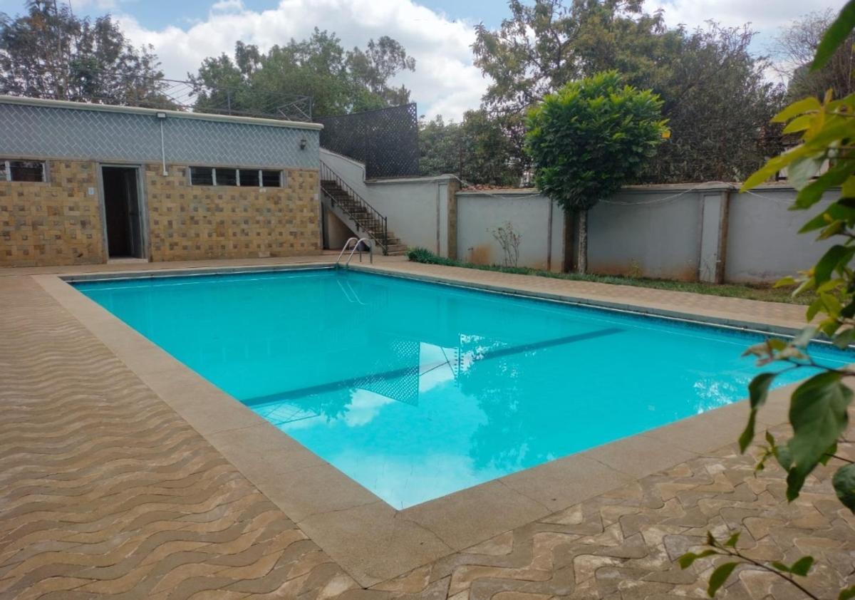 4 Bed Townhouse with En Suite in General Mathenge - 15