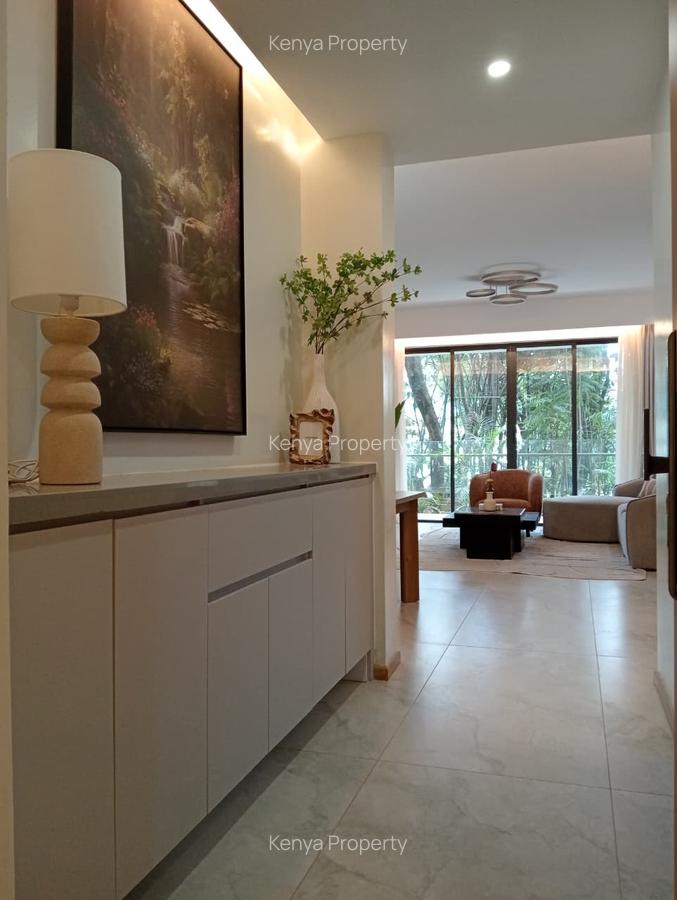 3 Bed Apartment with En Suite at School Groove - 1