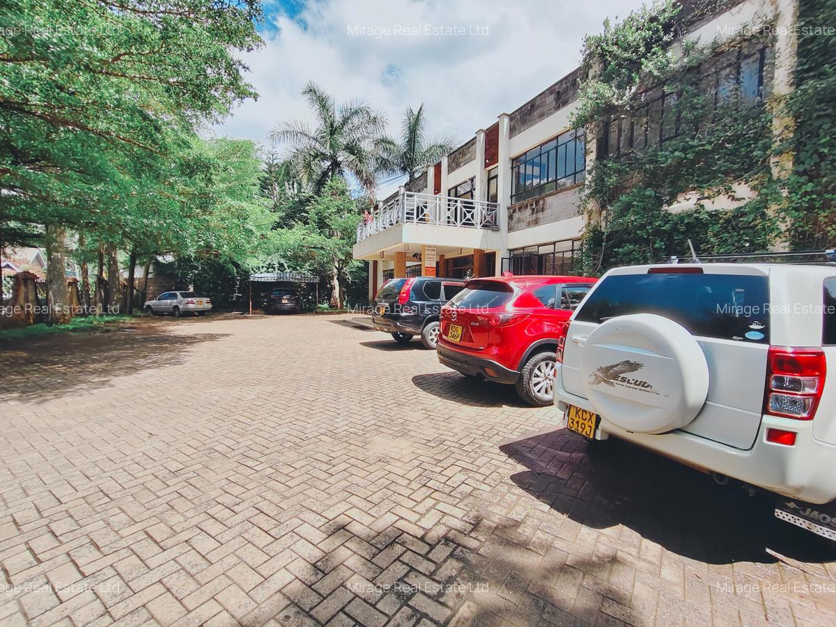 1,750 ft² Office with Service Charge Included in Lavington - 2