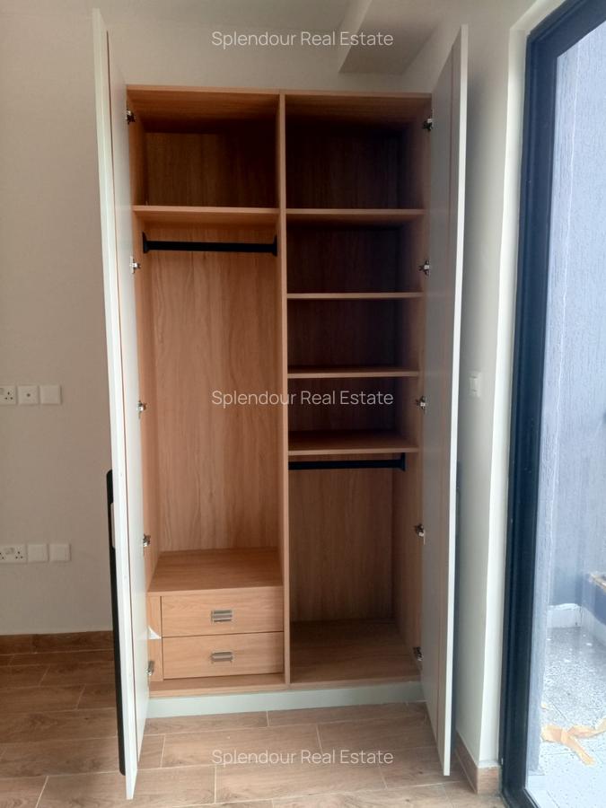 Bedsitter in Kilimani - 5