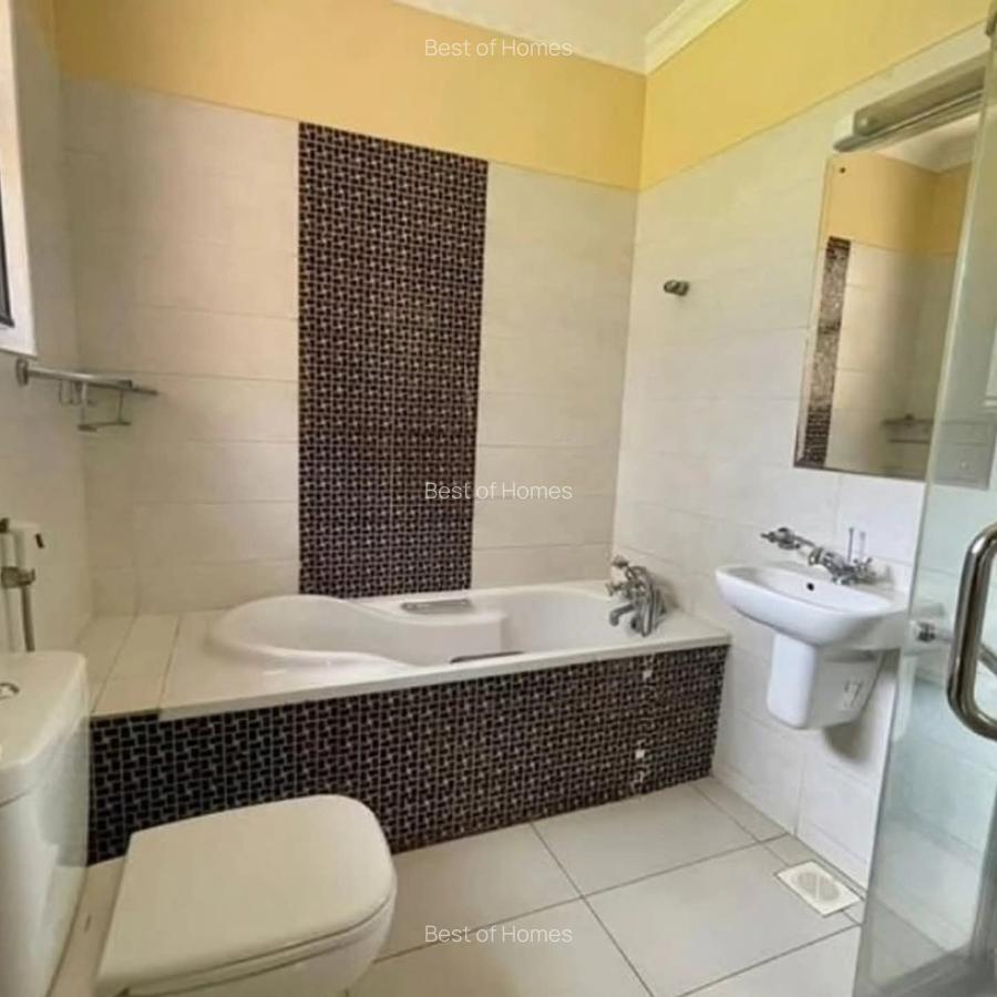 5 Bed Townhouse with En Suite in Lavington - 5