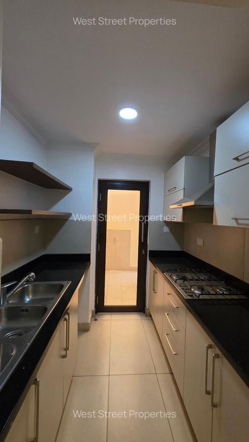 5 Bed Villa with En Suite at Lavington - 7