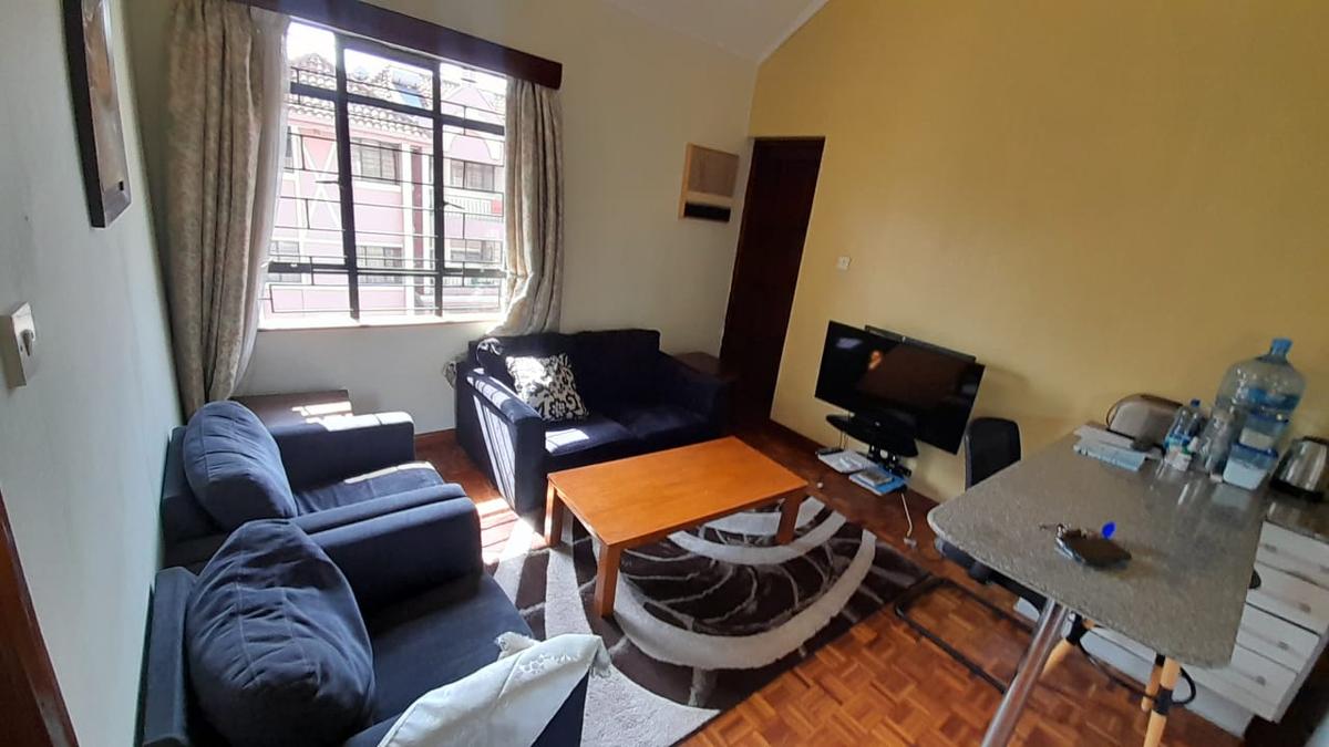 Serviced Studio Apartment with En Suite in Lavington - 2