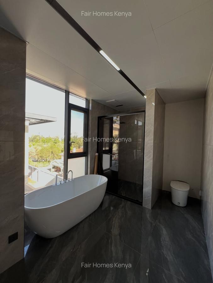 5 Bed Townhouse with En Suite at Lavington Green - 8