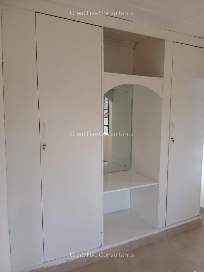 5 Bed Villa with En Suite in Nyari - 16