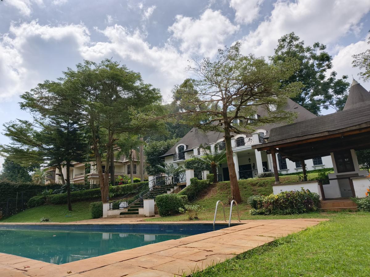 6 bed house with en suite at kitisuru