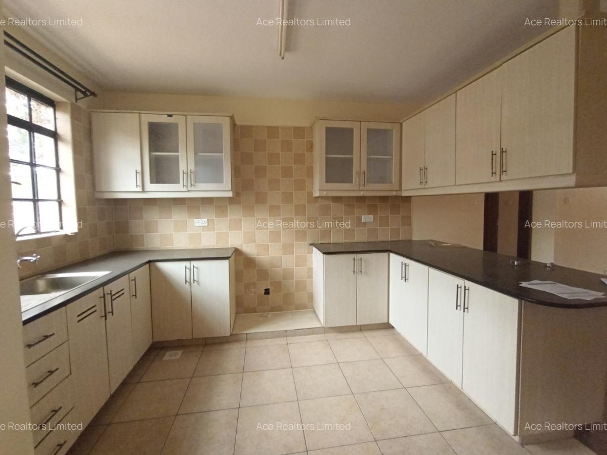 2 Bed Apartment with En Suite at Riverside Drive Nairobi - 4