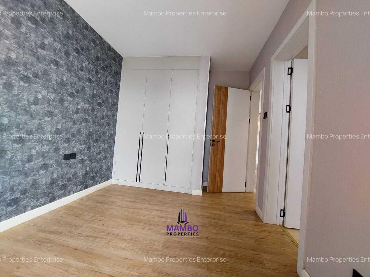 3 Bed Apartment with En Suite at Brookside Drive - 19