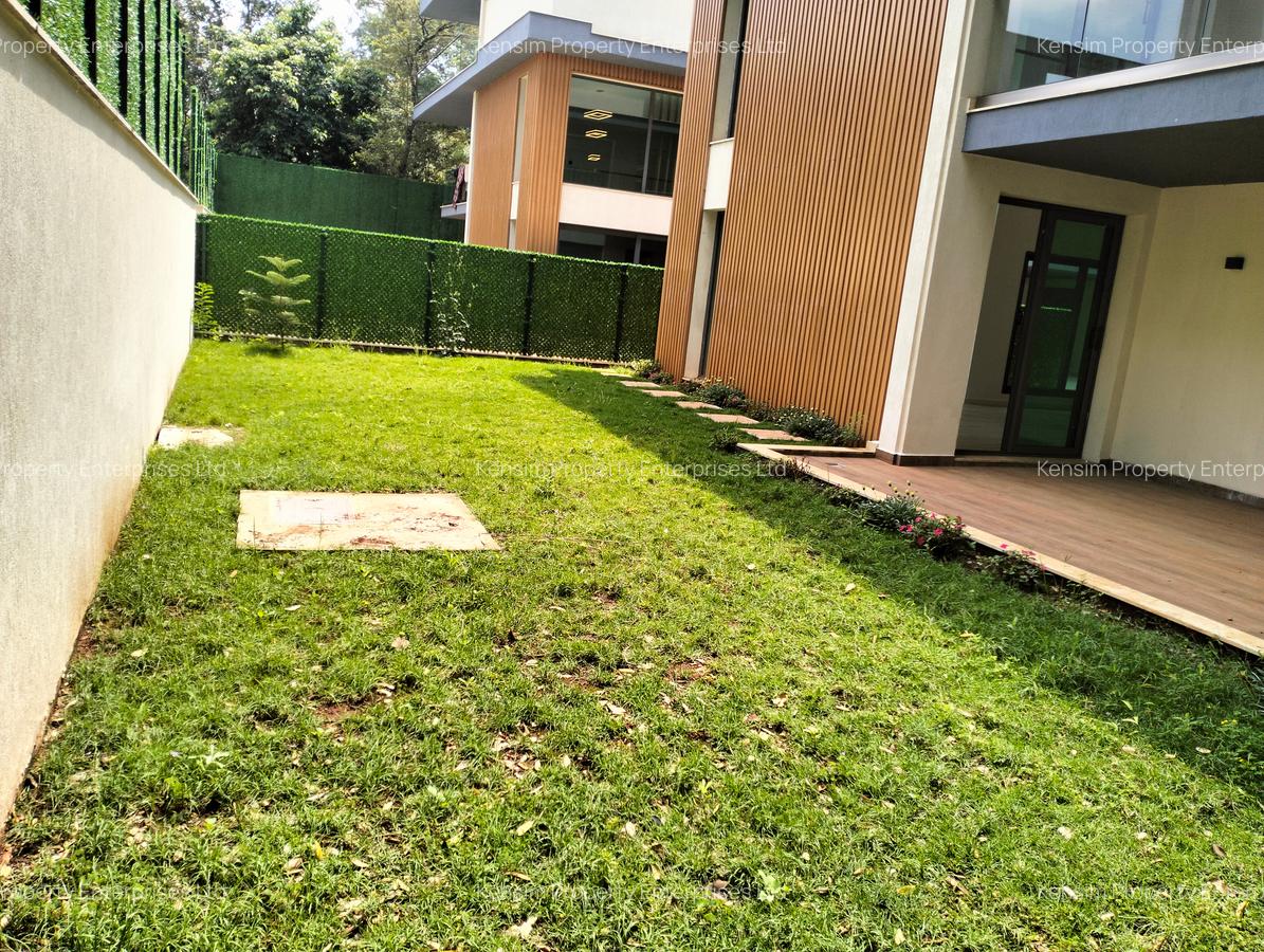 5 Bed Townhouse with En Suite in Lavington - 1