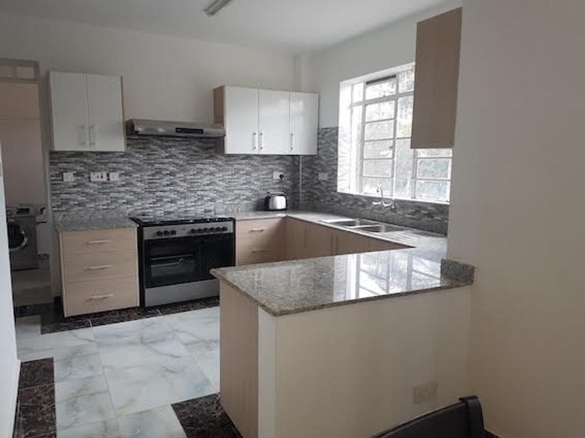 3 Bed Apartment with En Suite in Parklands - 2