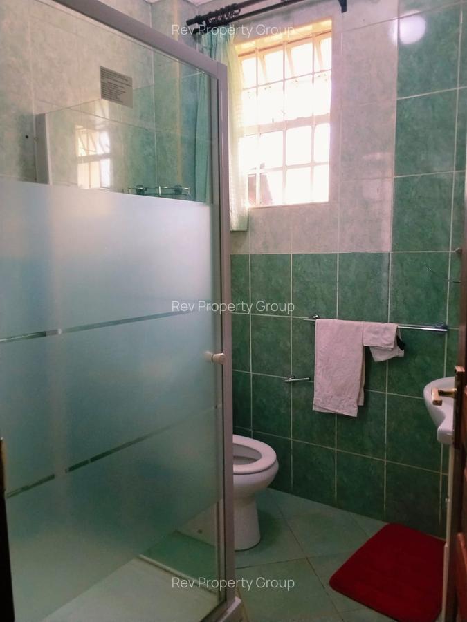 2 Bed House with En Suite in Rosslyn - 13