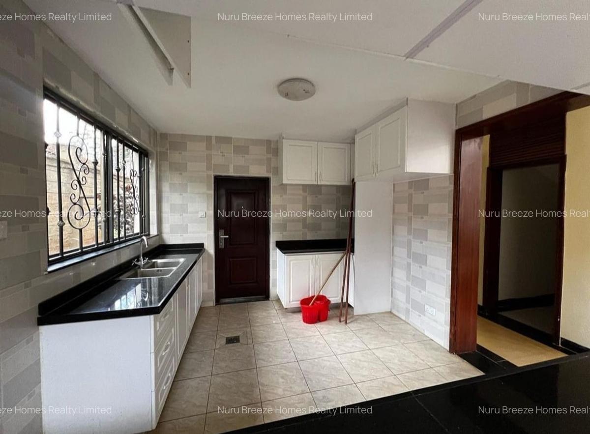 5 Bed Townhouse with En Suite in Lavington - 16