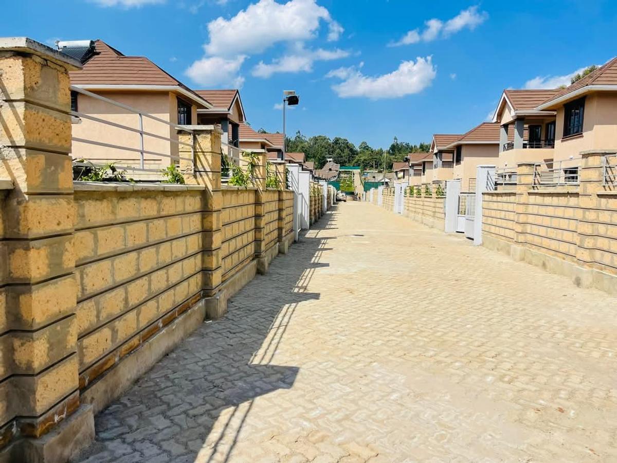 4 Bed House with En Suite at Lussingetti - 15