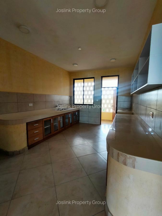 3 Bed Apartment with En Suite in Nyali Area - 9
