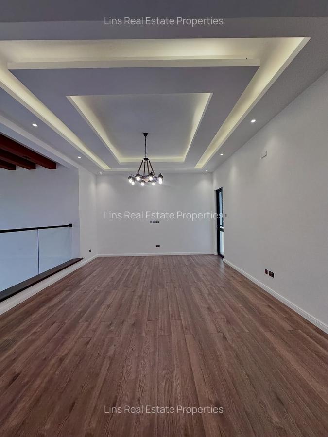 5 Bed Townhouse with En Suite in Lavington - 6