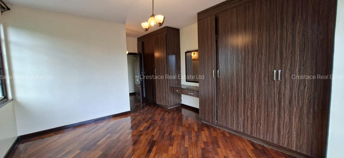 3 Bed Apartment with En Suite in Lavington - 8