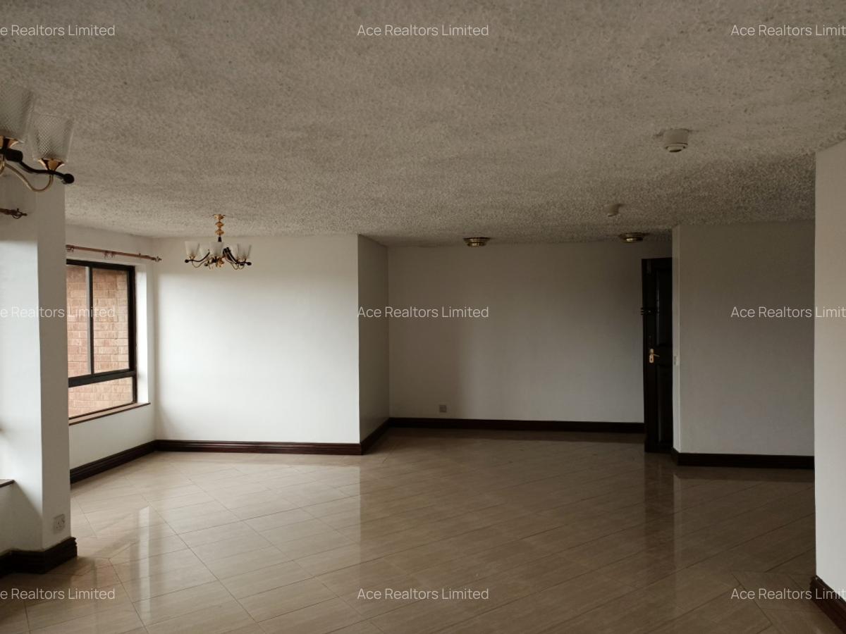 3 Bed Apartment with En Suite at Lantana Road - 3
