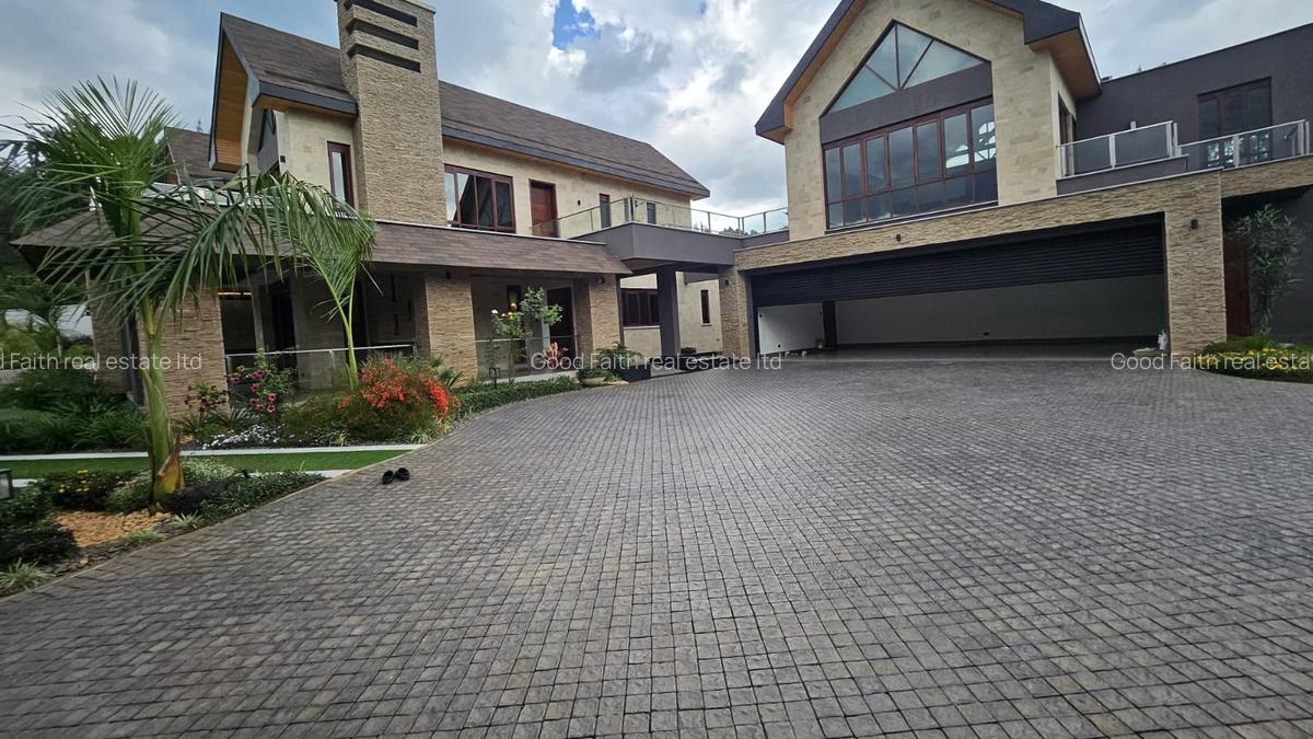 5 Bed House with En Suite in Runda - 17