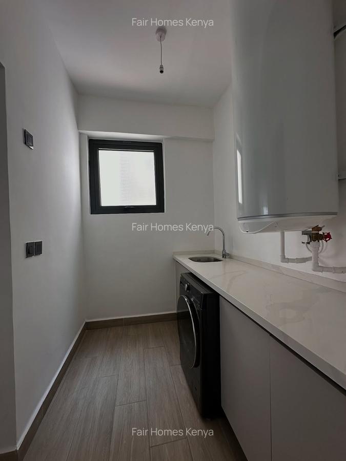 3 Bed Apartment with En Suite at Riverside Drive - 11