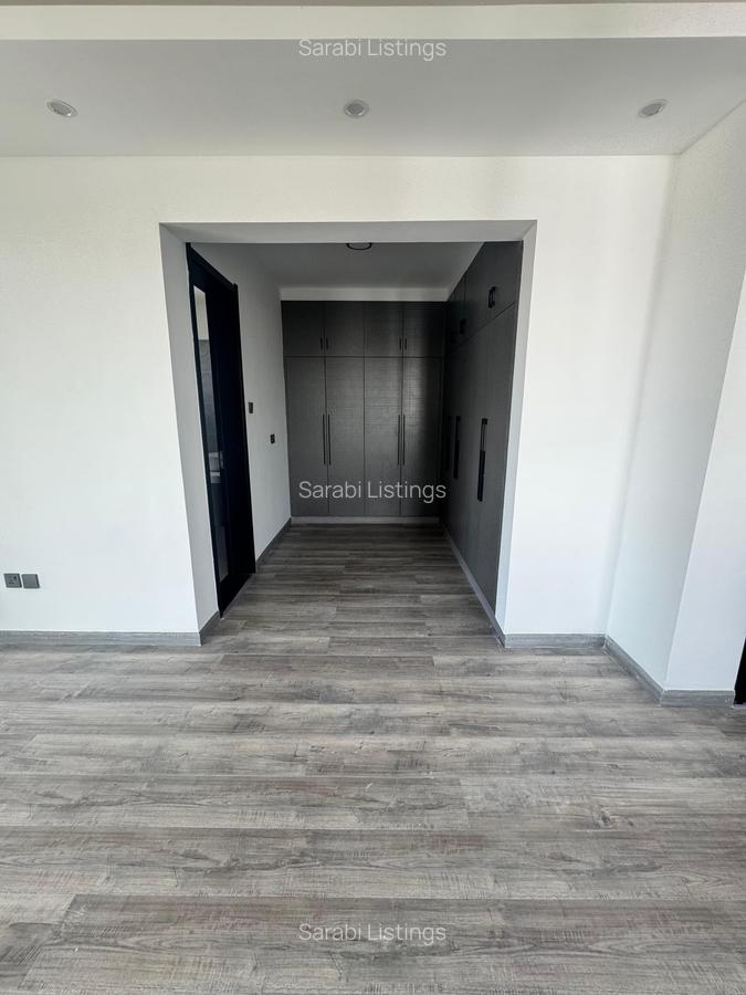 4 Bed Apartment with En Suite in Lavington - 16