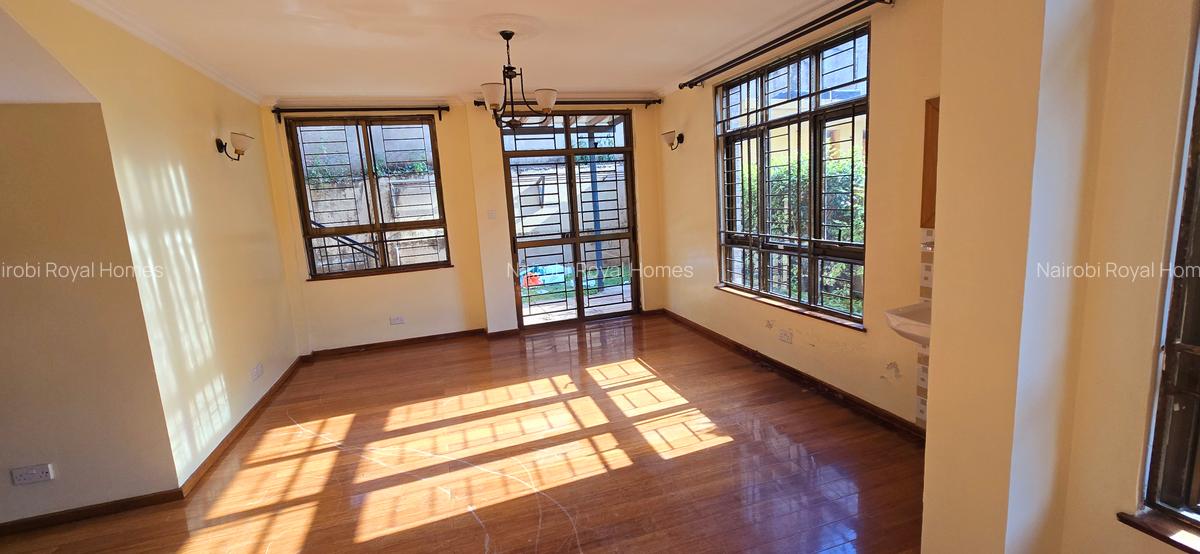 6 Bed Townhouse with En Suite at Lavington Green - 3