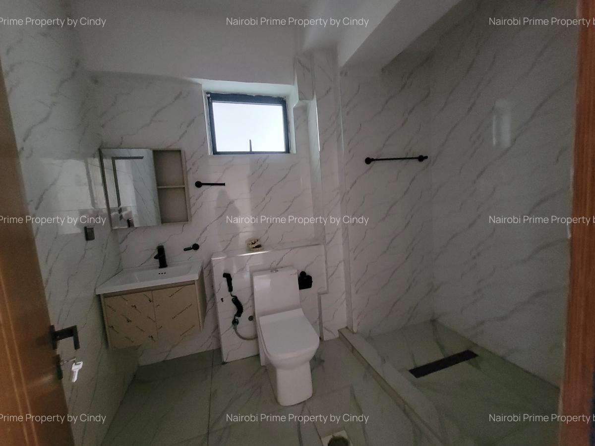 Serviced 5 Bed Apartment with En Suite at 3Rd Avenue - 7