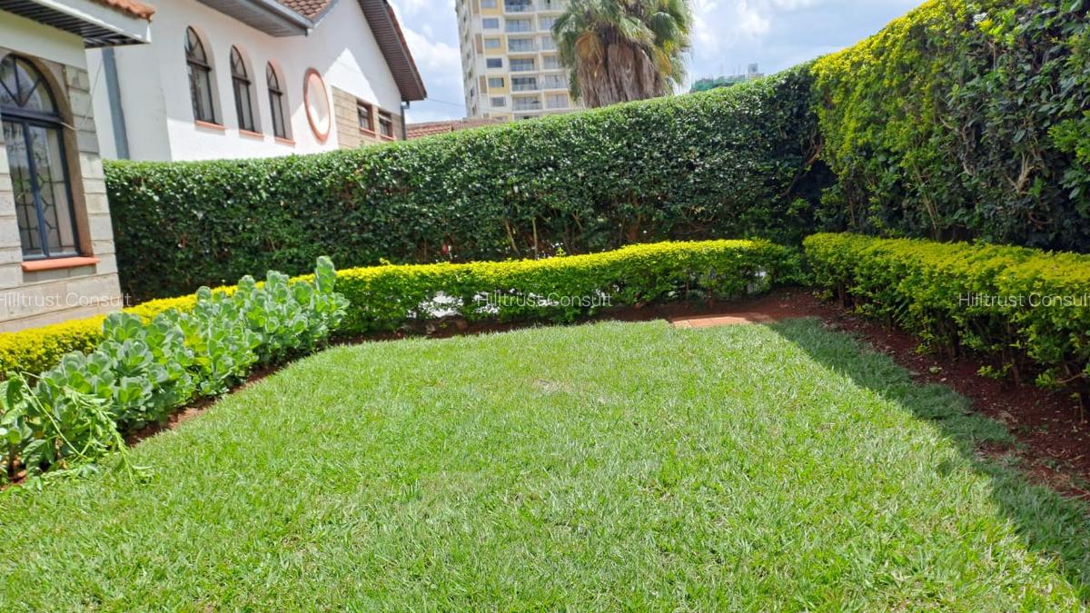 5 Bed Townhouse with En Suite in Spring Valley - 2